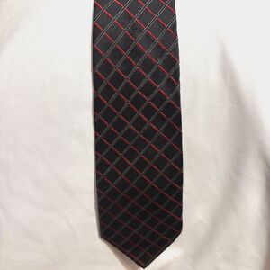 Brooks Basics Pure Silk Made in USA 59 inches black red diamond pattern Tie